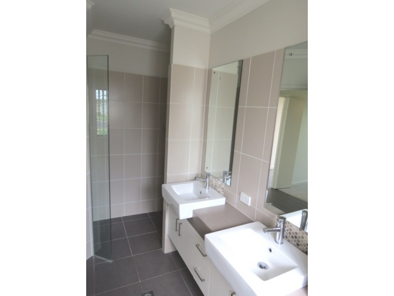 1/6 Desgrand Street, Emerald QLD 4720