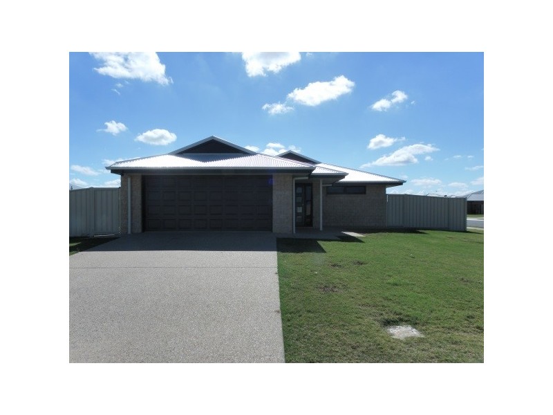 2 Sewell Street, Emerald QLD 4720