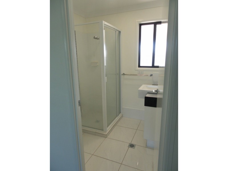 2 Sewell Street, Emerald QLD 4720