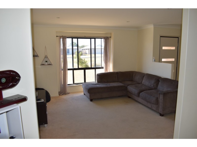 143 Opal Street, Emerald QLD 4720