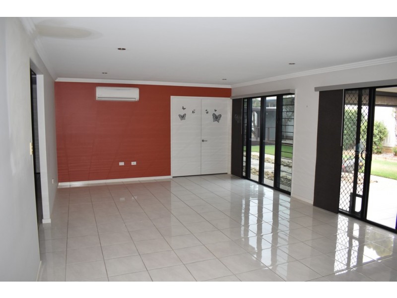 19 Rogers Street, Emerald QLD 4720