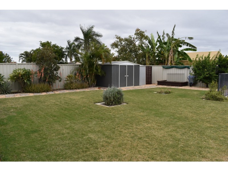 19 Rogers Street, Emerald QLD 4720