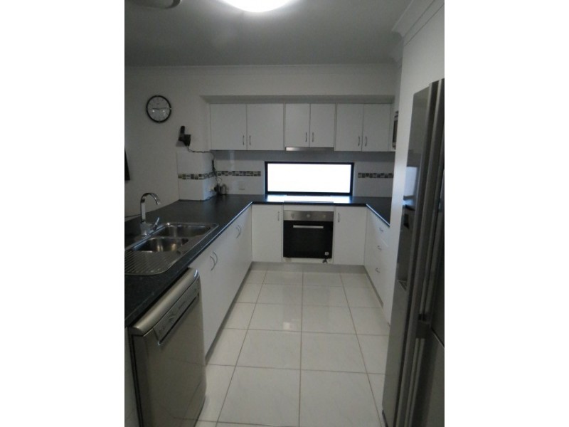 4 Spellman Street, Emerald QLD 4720