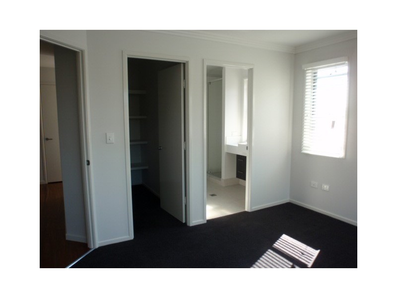 7/20-24 Mooney Crescent (The Vybe), Emerald QLD 4720