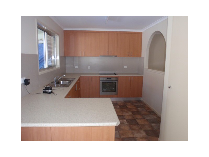 1 Wilby Place, Emerald QLD 4720