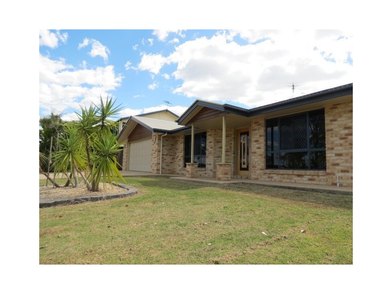 39 Park Avenue, Emerald QLD 4720