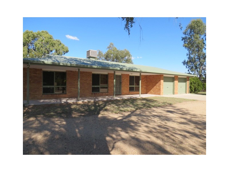 3 Oxley Court, Emerald QLD 4720