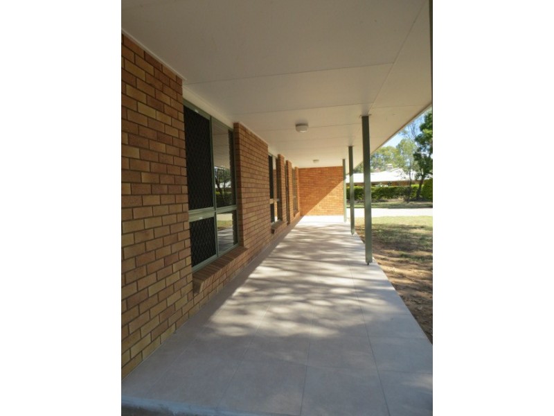 3 Oxley Court, Emerald QLD 4720