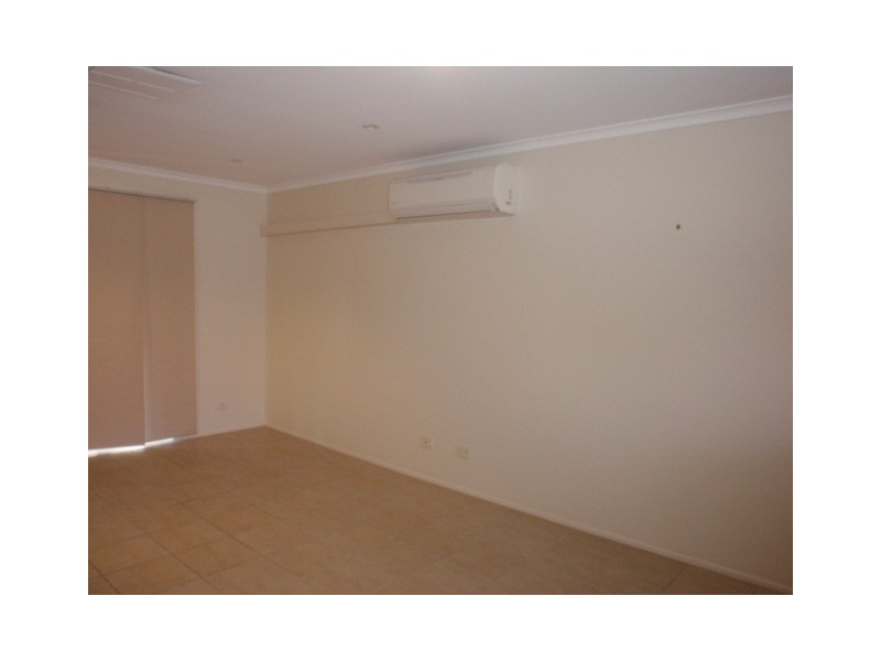 4/29  Esmond Street, Emerald QLD 4720