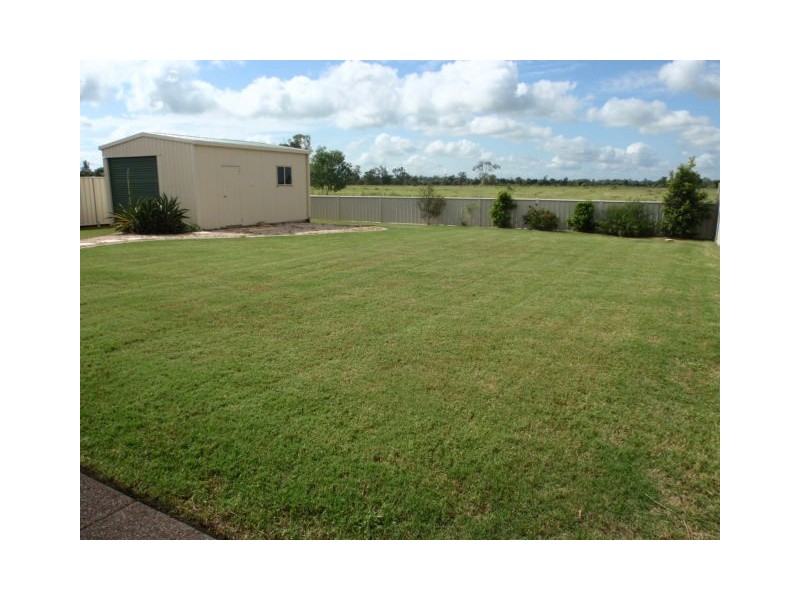 25 Mayfair Drive, Emerald QLD 4720