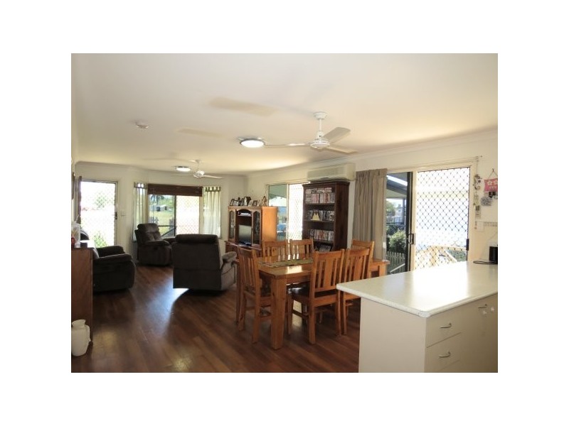 2/87 Roberts Street, Emerald QLD 4720