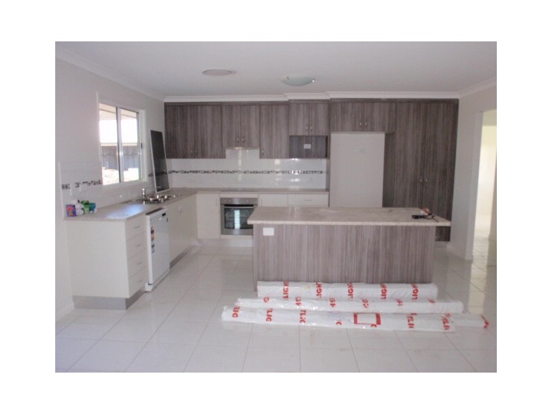 12 Scotts Peak Drive, Capella QLD 4723