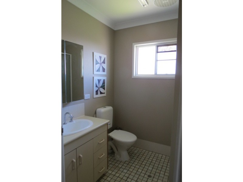 4/145 Egerton Street, Emerald QLD 4720