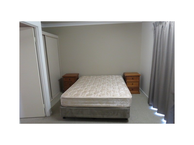 4/145 Egerton Street, Emerald QLD 4720