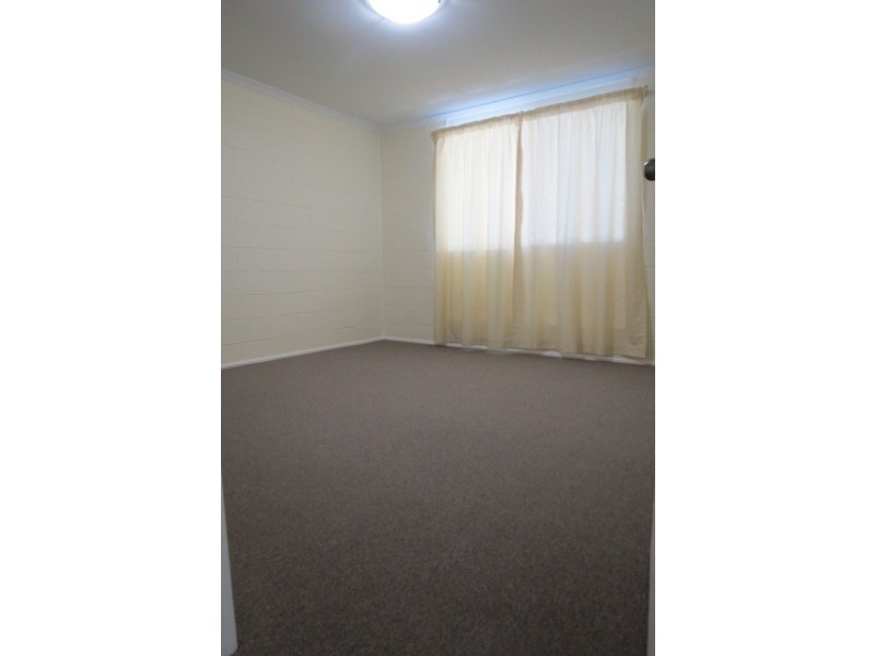 4/52 Harris Street, Emerald QLD 4720