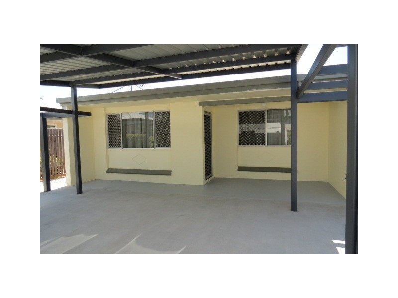 4/52 Harris Street, Emerald QLD 4720