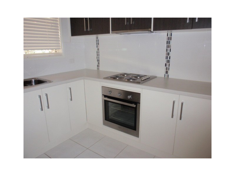 105 Roberts Street, Emerald QLD 4720