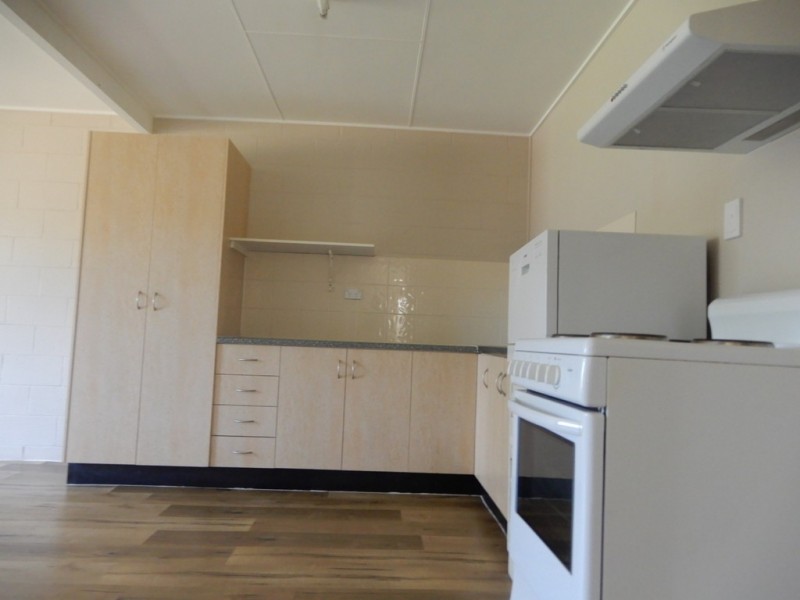 1/4 Old Airport Drive, Emerald QLD 4720