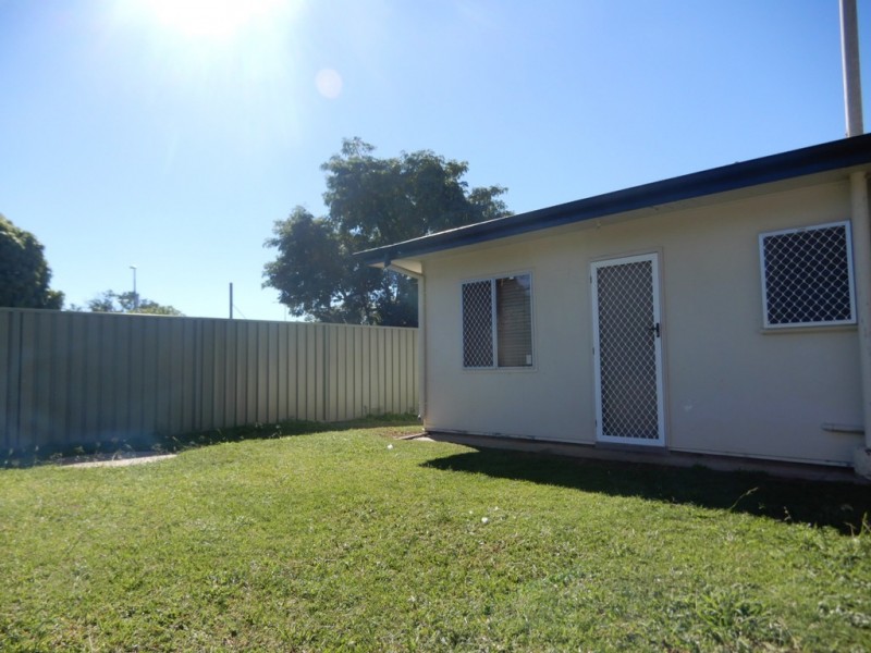 1/4 Old Airport Drive, Emerald QLD 4720