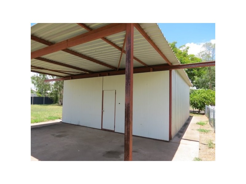 8 Roseanne Road, Emerald QLD 4720