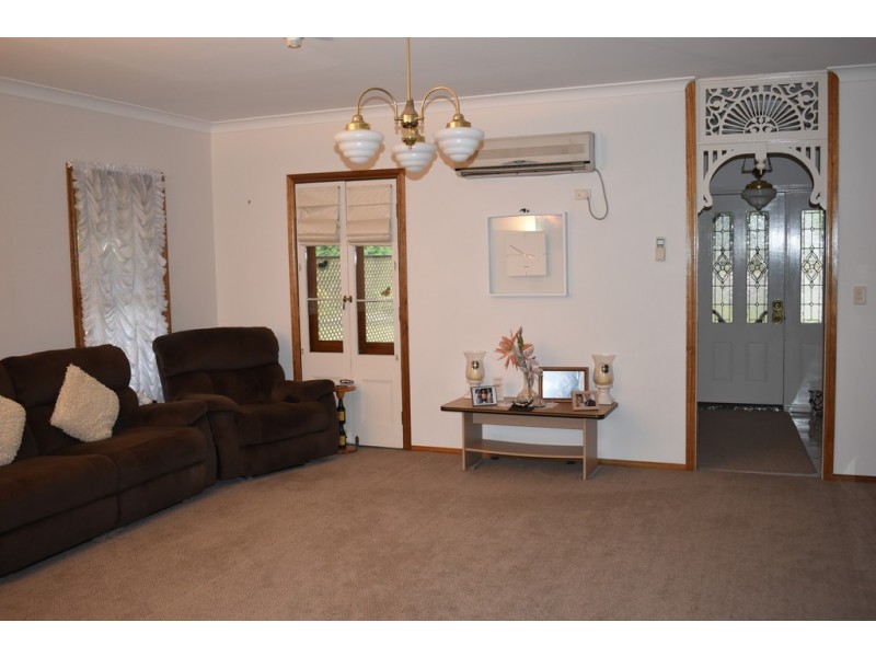 28 Cunningham Drive, Emerald QLD 4720