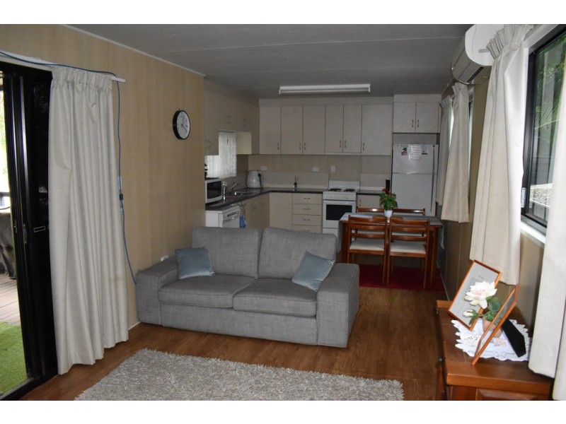 28 Cunningham Drive, Emerald QLD 4720