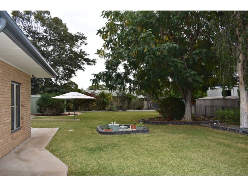 28 Cunningham Drive, Emerald QLD 4720