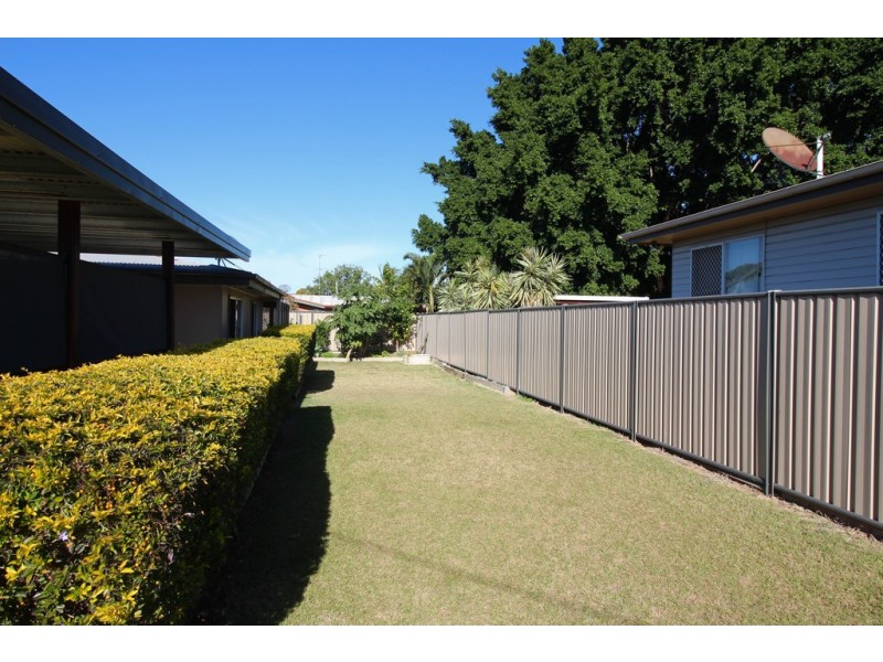 10 Dearden Place, Emerald QLD 4720