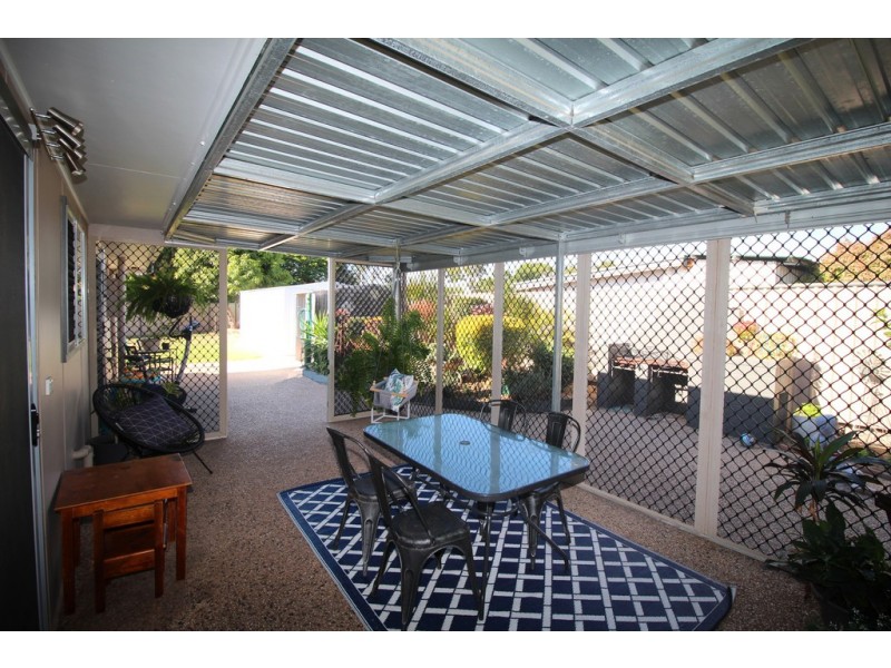 10 Dearden Place, Emerald QLD 4720