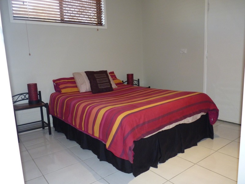 11 Barry Street, Emerald QLD 4720