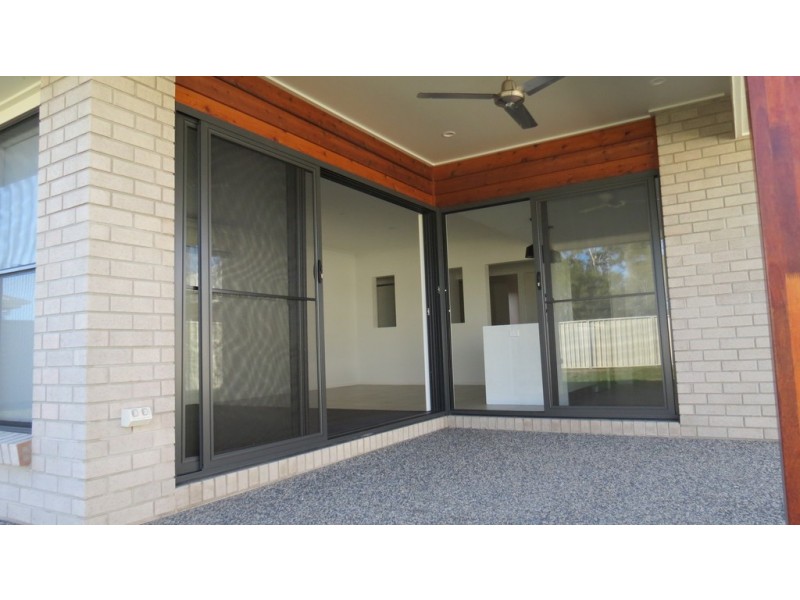 87 Canterbury Road, Emerald QLD 4720