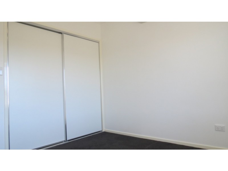87 Canterbury Road, Emerald QLD 4720