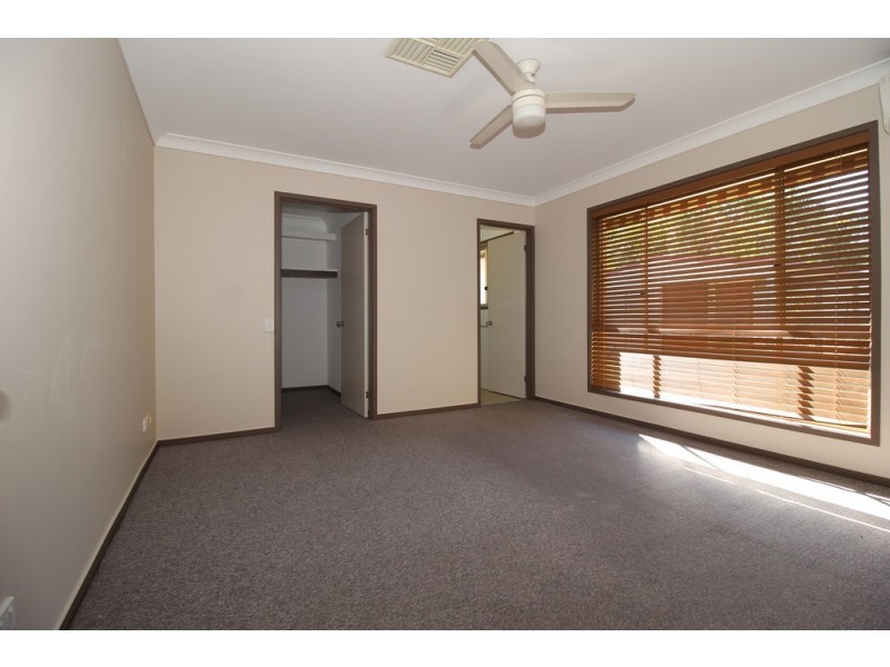34 Cowan Crescent, Emerald QLD 4720