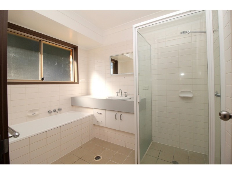 34 Cowan Crescent, Emerald QLD 4720