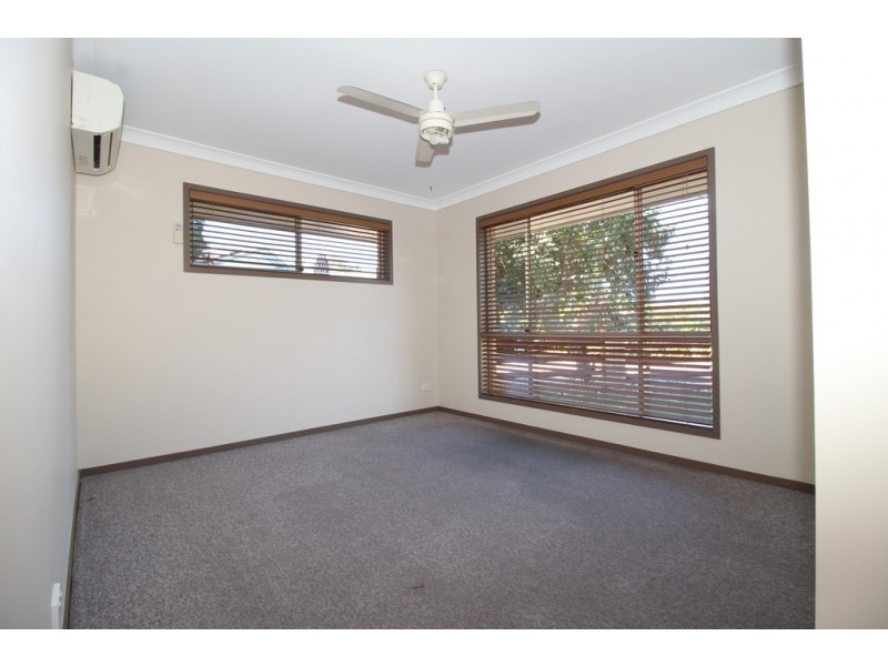 34 Cowan Crescent, Emerald QLD 4720