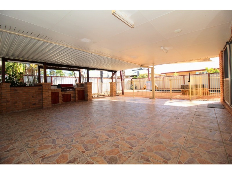 34 Cowan Crescent, Emerald QLD 4720