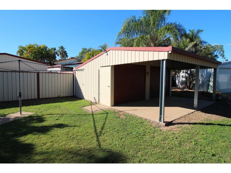 34 Cowan Crescent, Emerald QLD 4720