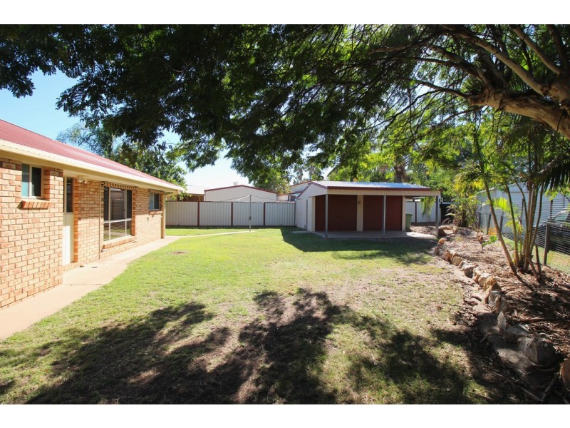 34 Cowan Crescent, Emerald QLD 4720