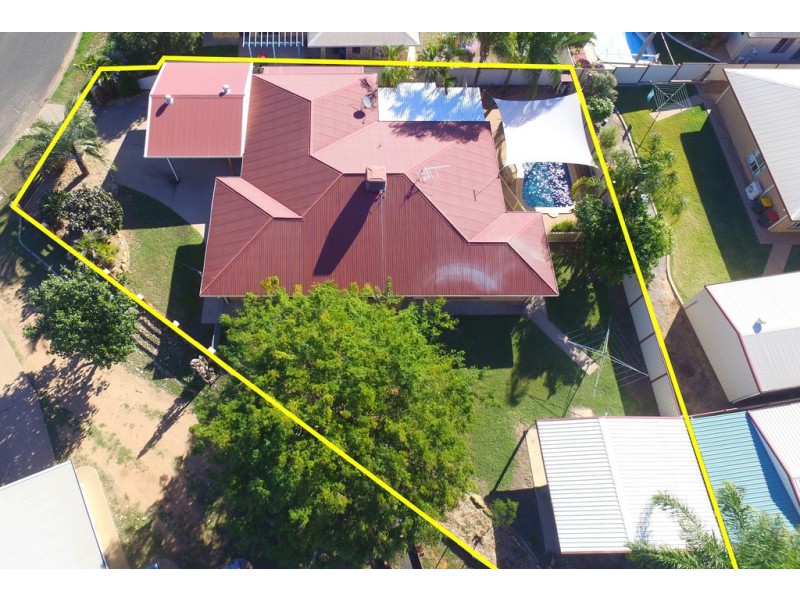34 Cowan Crescent, Emerald QLD 4720