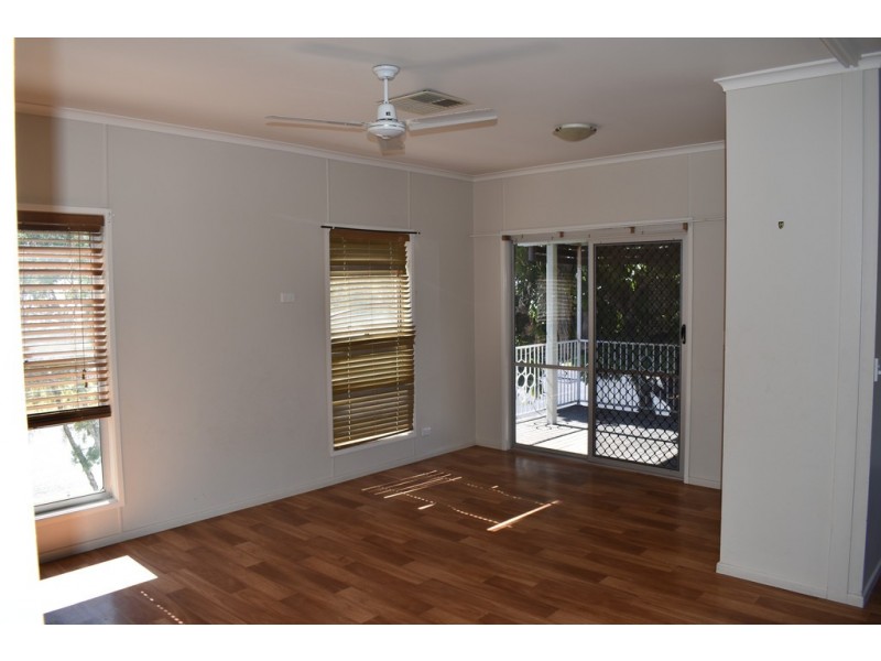 19 Garnet Street, Emerald QLD 4720