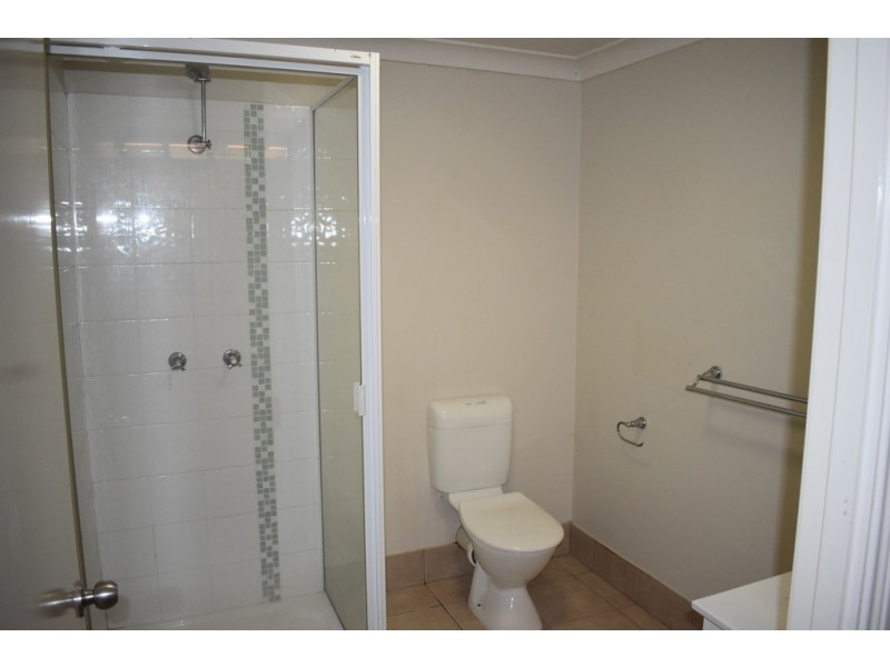 19 Garnet Street, Emerald QLD 4720