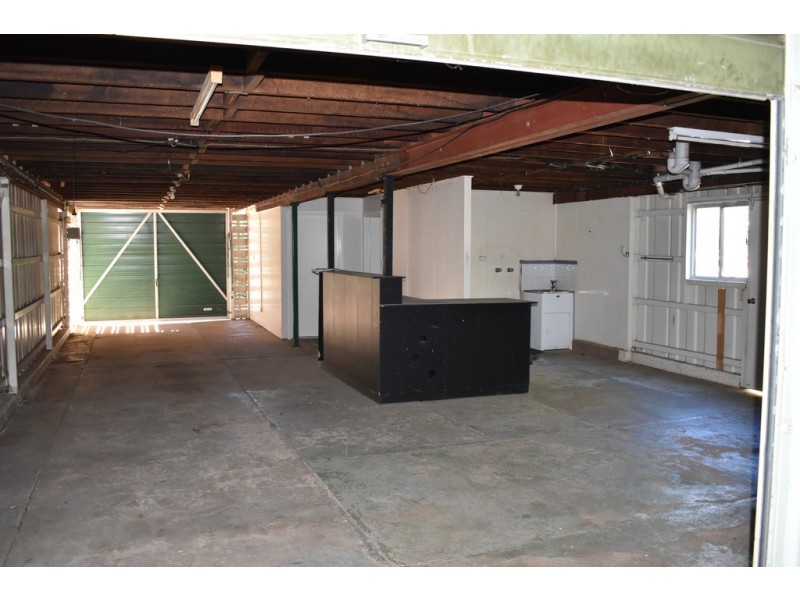 19 Garnet Street, Emerald QLD 4720