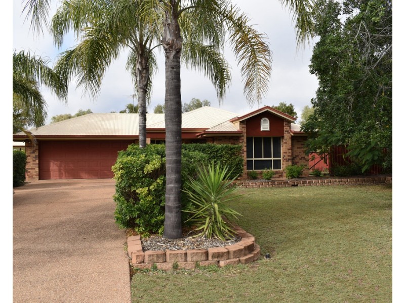 10 Coaker Drive, Emerald QLD 4720