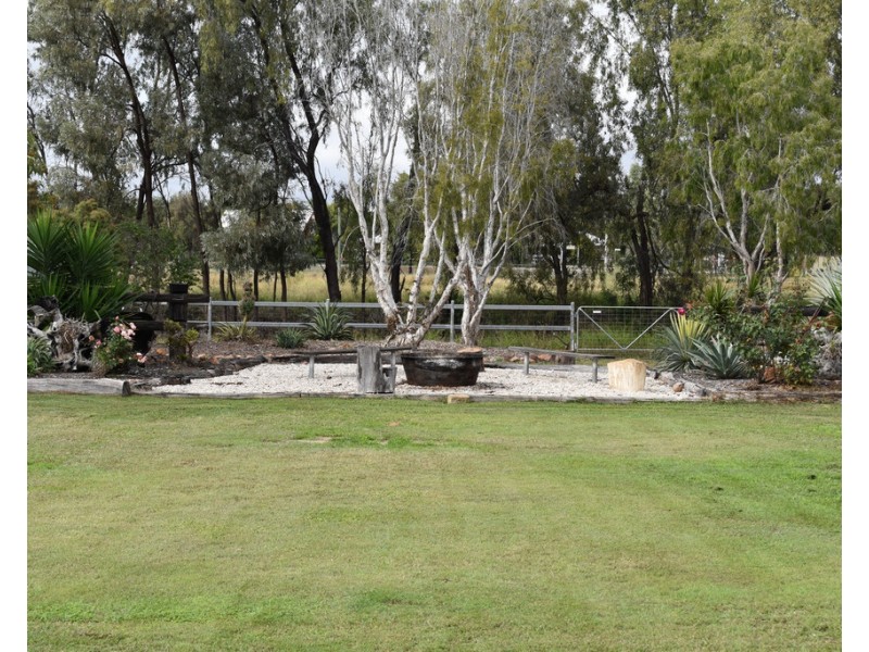 10 Coaker Drive, Emerald QLD 4720