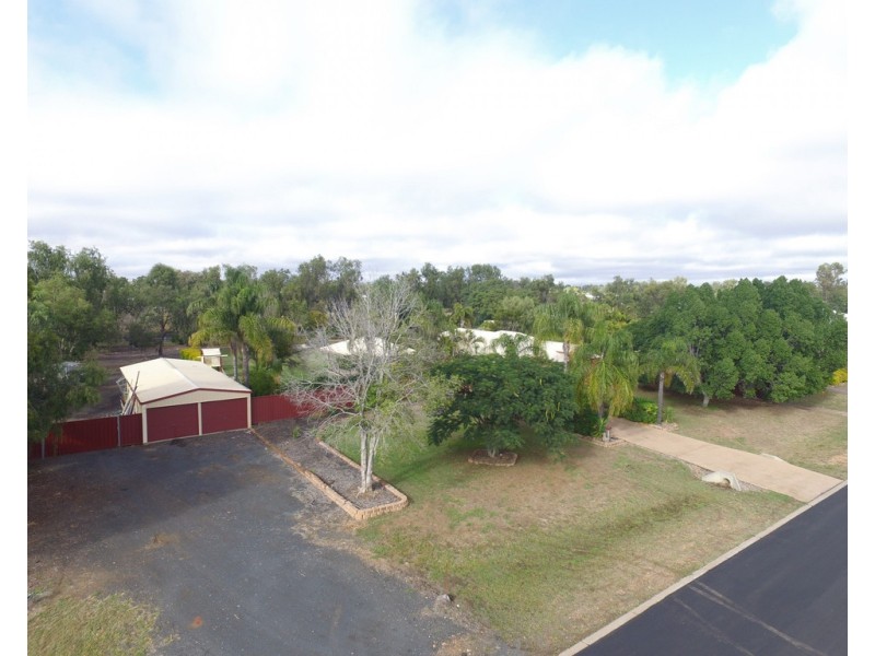 10 Coaker Drive, Emerald QLD 4720