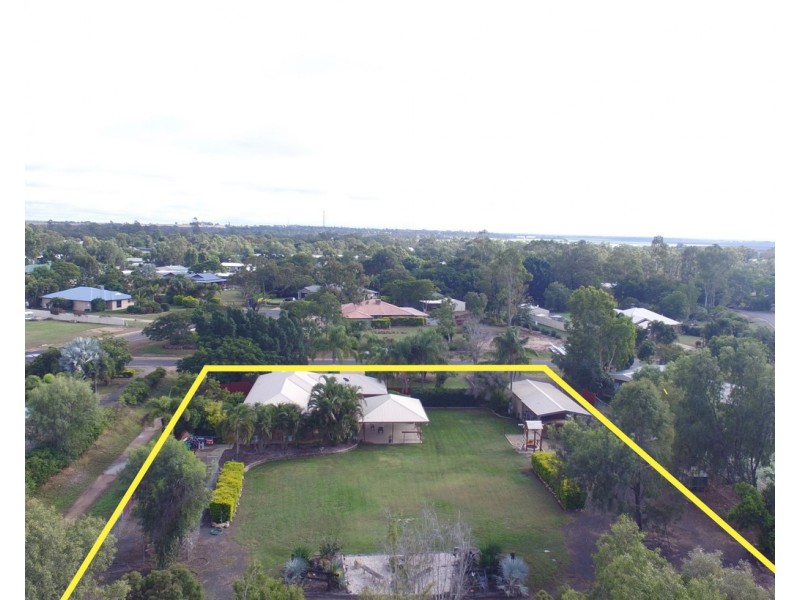 10 Coaker Drive, Emerald QLD 4720
