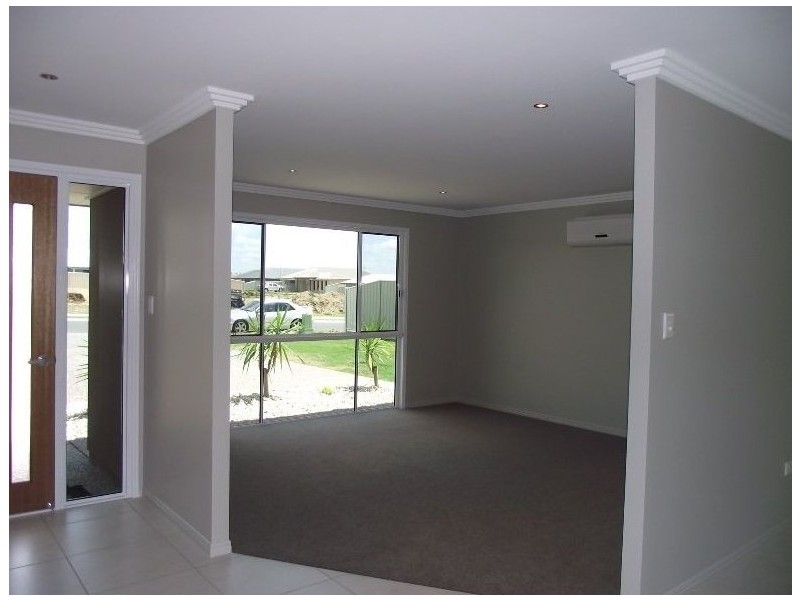 9 Moriarty Street, Emerald QLD 4720