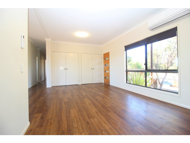 77 Patanga Place, Emerald QLD 4720