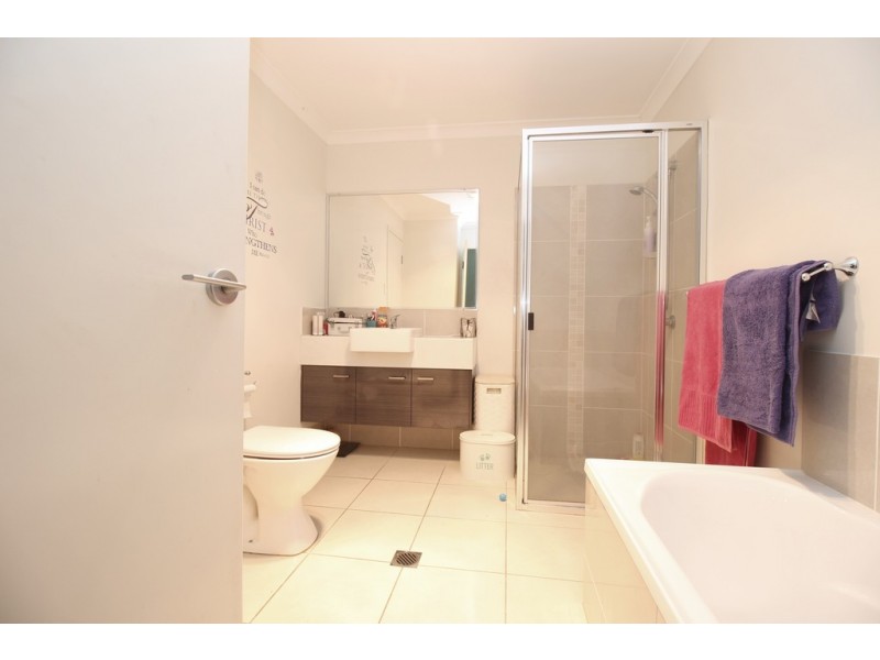 16/8 Hillcrest Street, Emerald QLD 4720