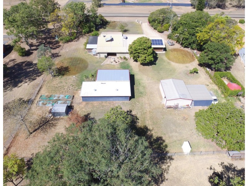 35 Tourmaline Road, Emerald QLD 4720